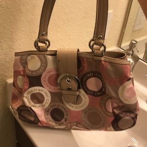 Medium size Coach bag